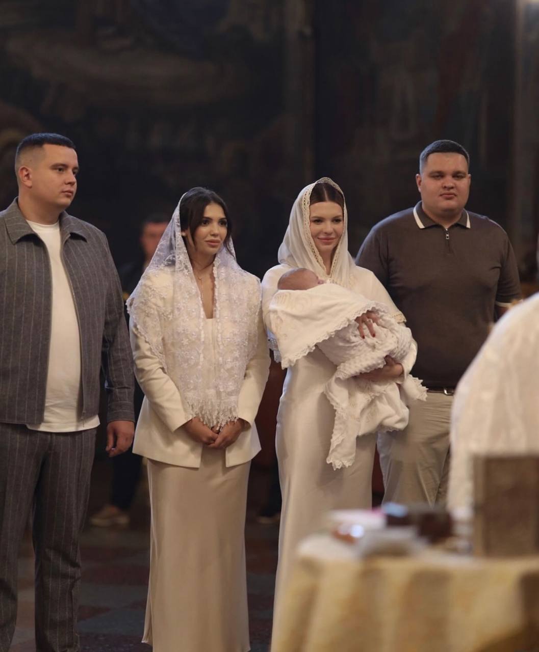 Украинская блогерша-миллионница окрестила сына: трогательные фото таинства